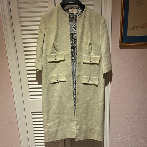 Saks Fifth Avenue Jackets & Blazers - Vintage Saks Fifth Avenue Cream Car Coat  Coat fully lined
